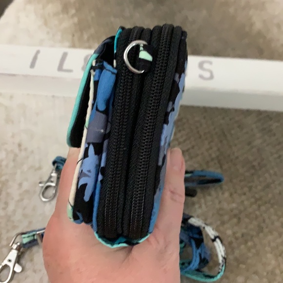 Vera Bradley Crossbody Bag.. New condition - Picture 10 of 12